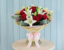 Букет цветов из:  Лилии и Розы в Приморский