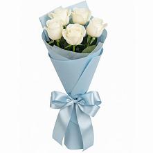 Букет 5 Белых роз Проуд в Приморский