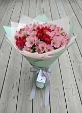 Букет цветов из:  Альстромерии в Приморский