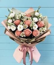 Букет цветов из:  Розы, Альстромерии и Лизиантусы в Приморский