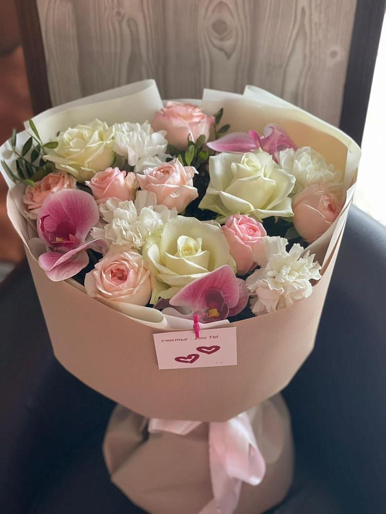 Букет цветов из: Орхидеи, Розы и Гвоздики в Приморский