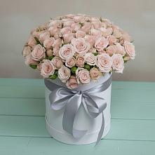 Цветочная композиция из Розы в шляпной коробке в Приморский