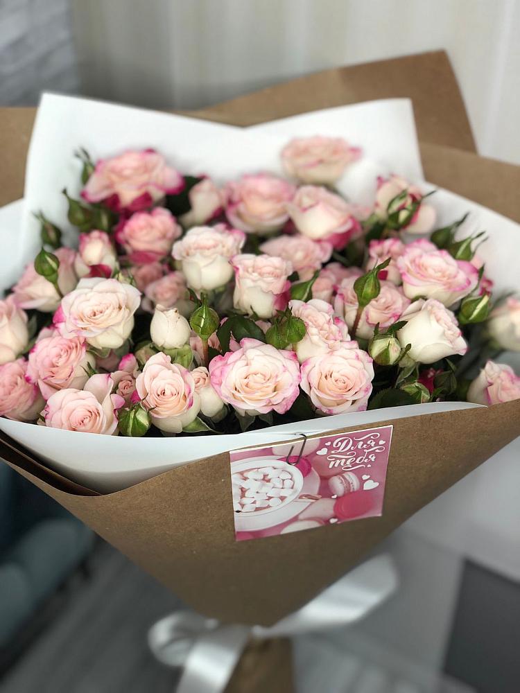 Букет цветов из: Розы в Приморский