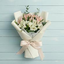 Букет цветов из:  Альстромерии #REPLACE_PRED# Приморский