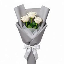 Букет 3 белые розы в Приморский