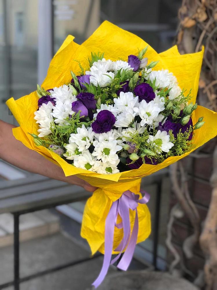 Букет цветов из: Ирисы, Хризантемы и Ромашки в Приморский