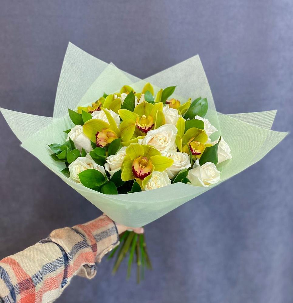 Букет цветов из: Орхидеи и Розы в Приморский