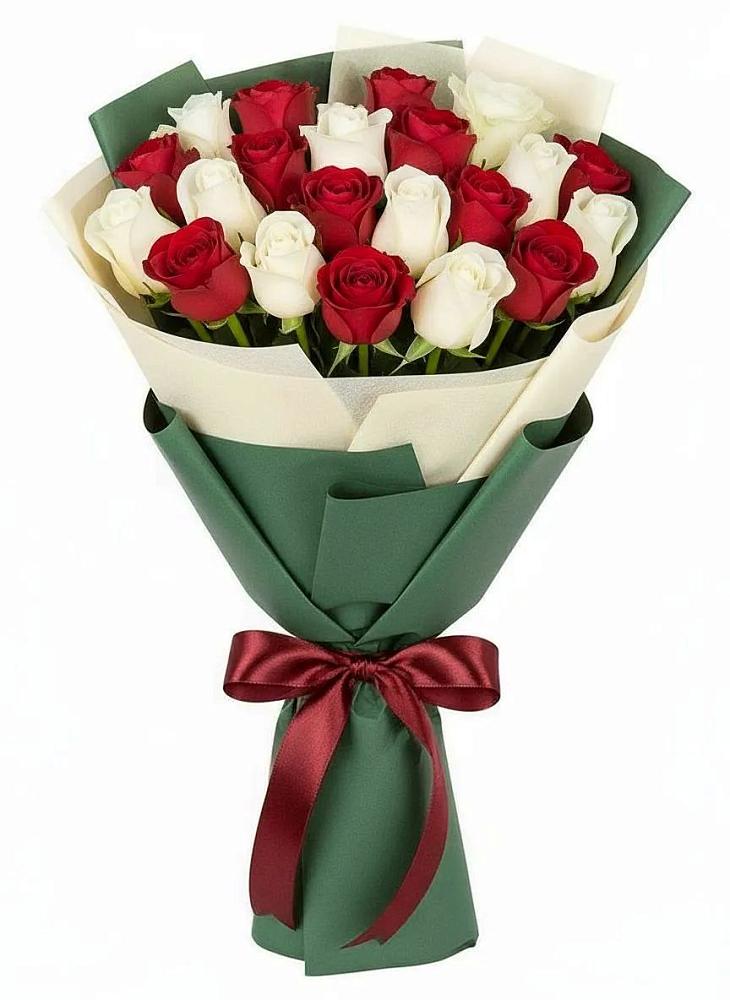 Букет Микс из красных и белых роз в Приморский