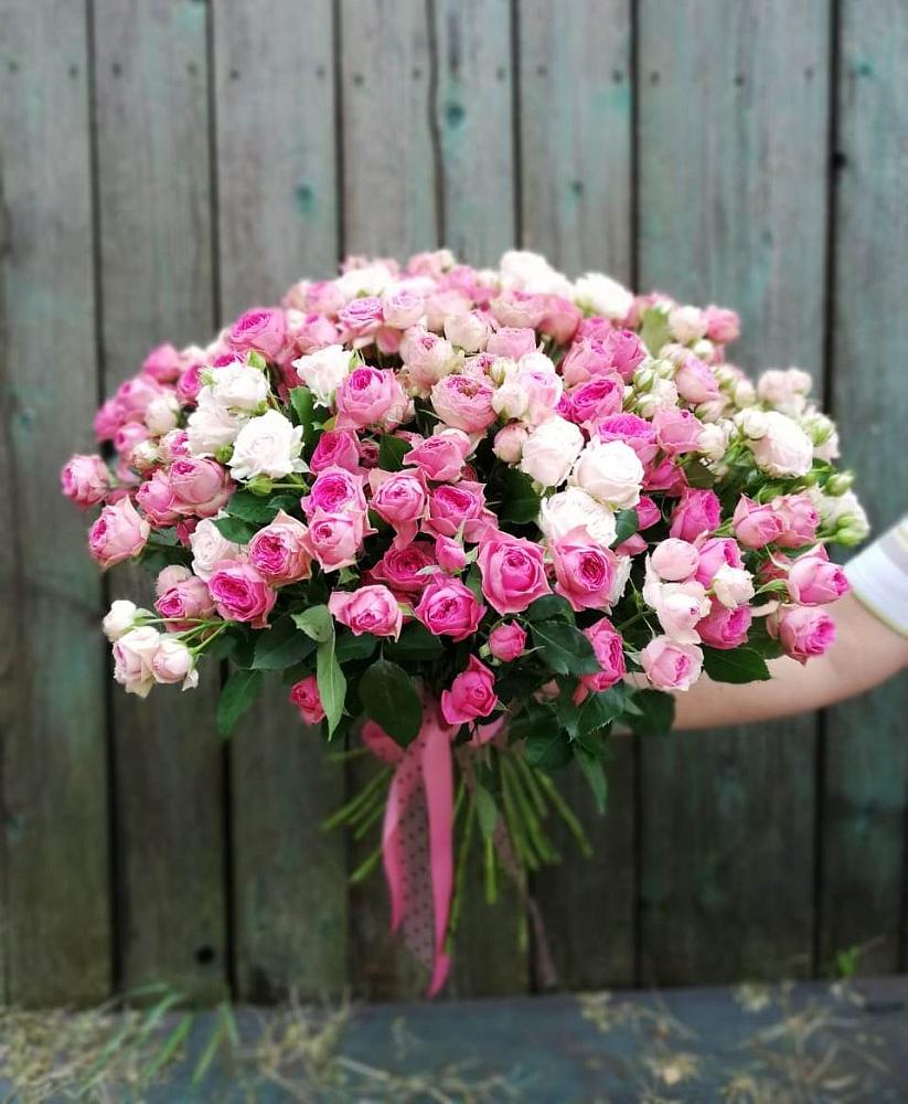 Букет Розовые кустовые розы Натали и Лав Лидия в Приморский