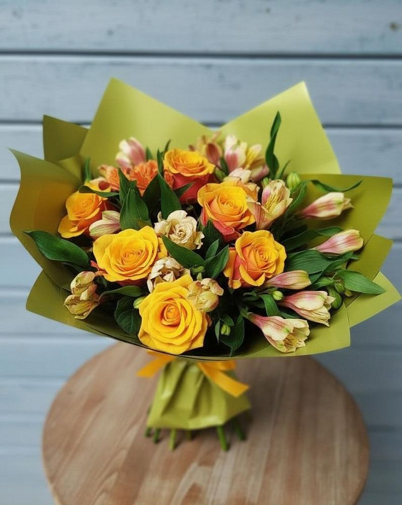 Букет цветов из: Альстромерии и Розы в Приморский