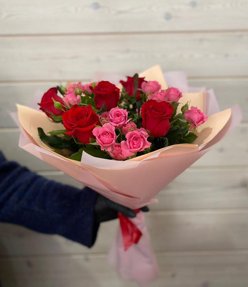 Букет цветов из: Розы в Приморский