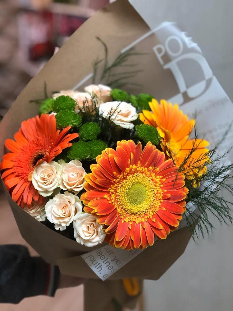 Букет цветов из: Герберы, Хризантемы и Розы в Приморский