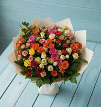 Букет Микс из разноцветных кустовых роз в Приморский