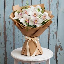 Букет цветов из:  Орхидеи и Розы в Приморский