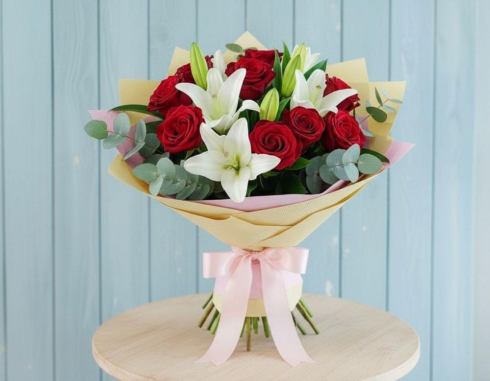 Букет цветов из: Лилии и Розы в Приморский